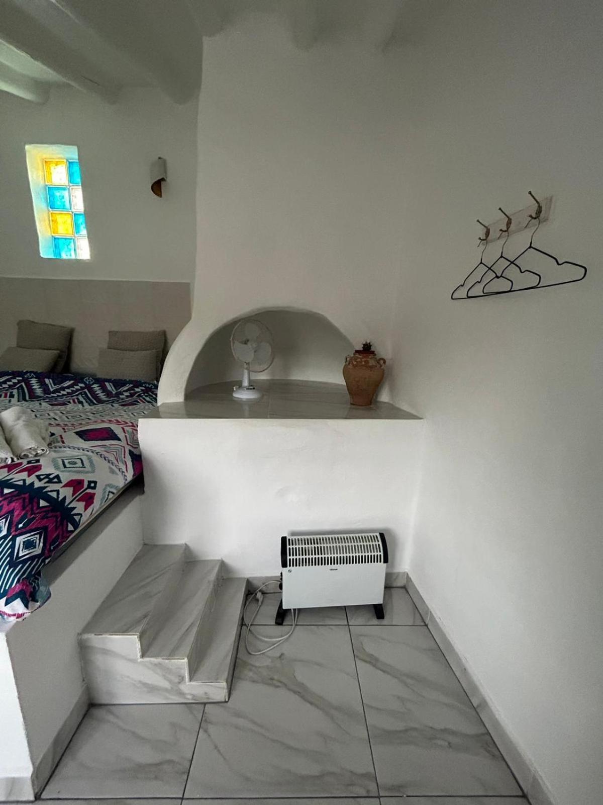 The Crystal Cave Villa Zujar Bagian luar foto