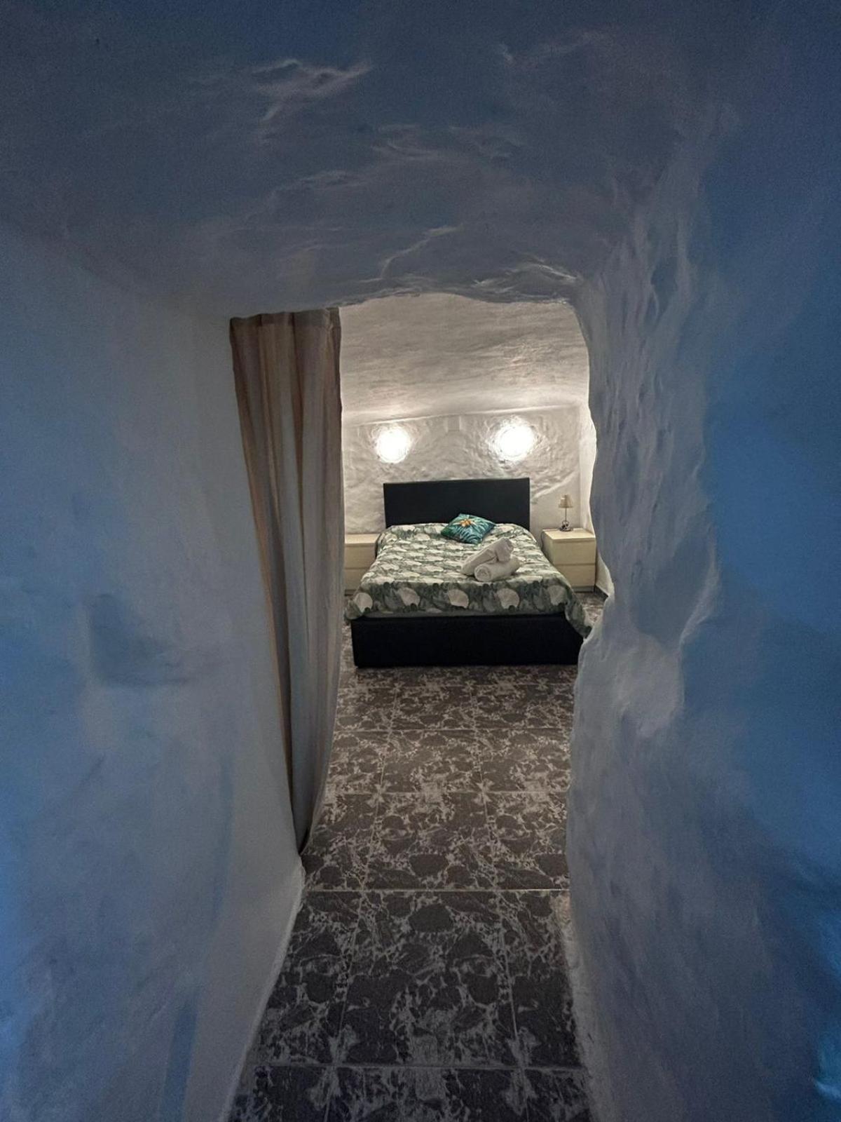 The Crystal Cave Villa Zujar Bagian luar foto