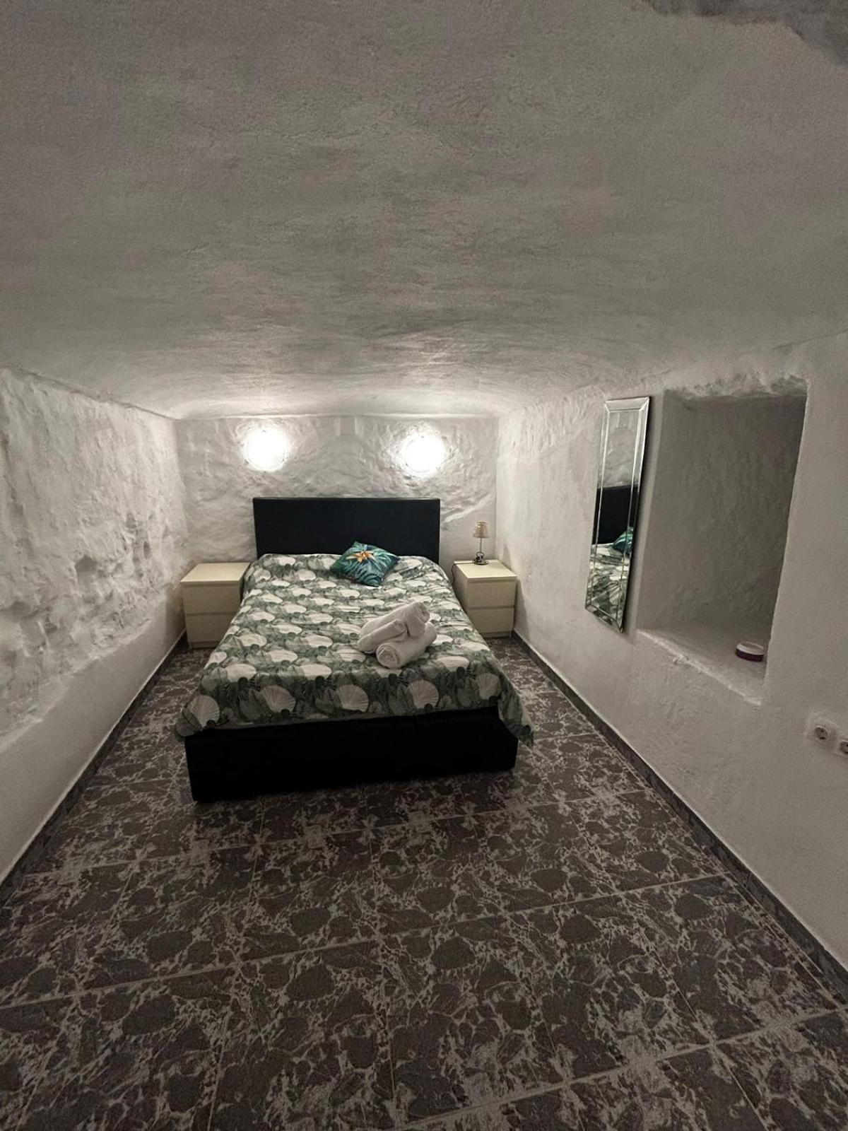 The Crystal Cave Villa Zujar Bagian luar foto